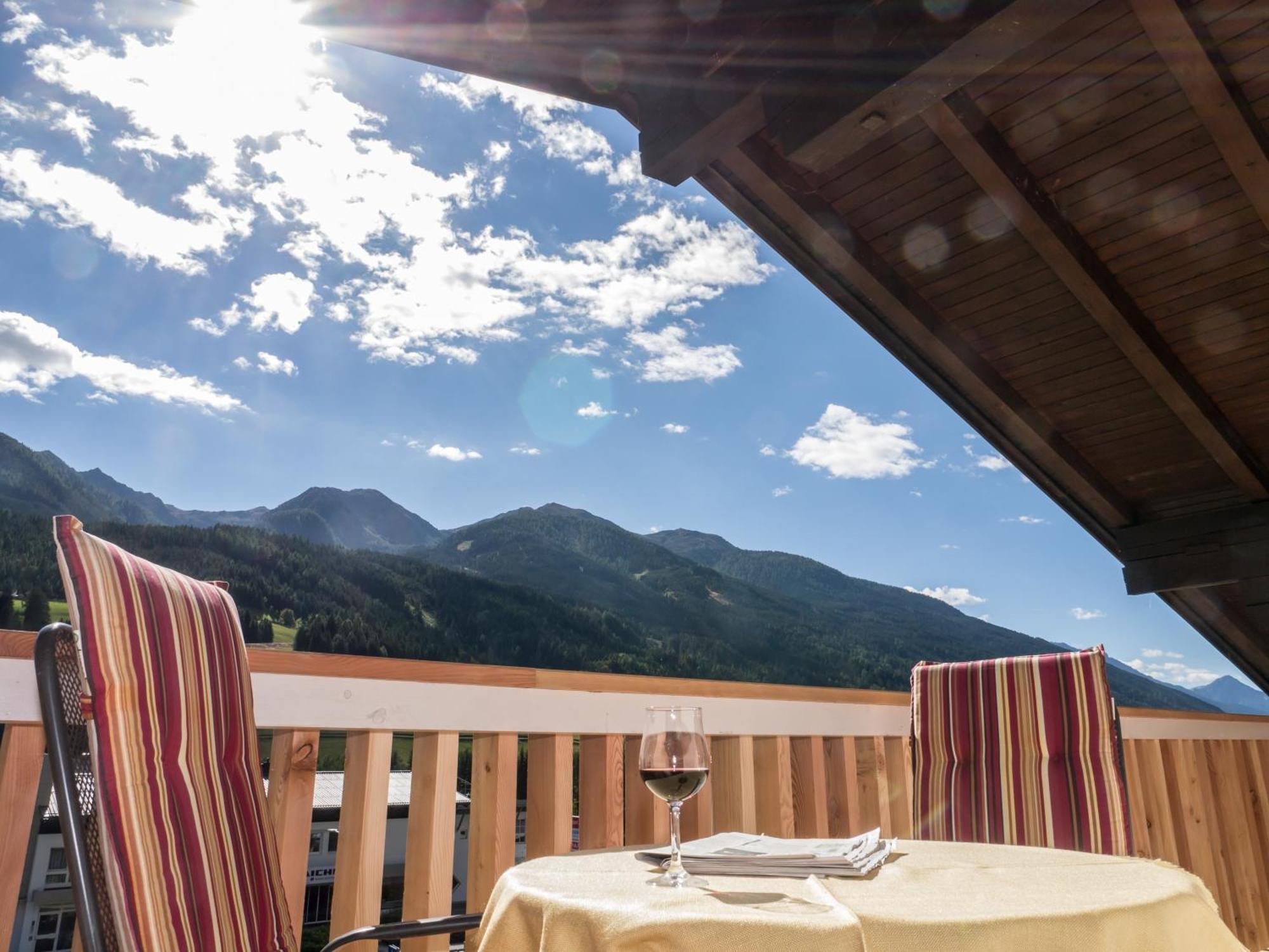 Der Brueckenwirt Aparthotel Heinfels Room photo